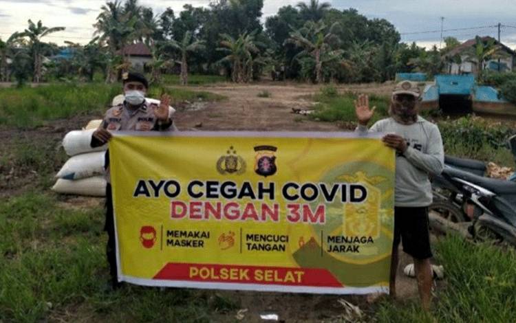Bhabinkamtibmas Polsek Selat Sambangi Warga, Ini yang Dilakukan