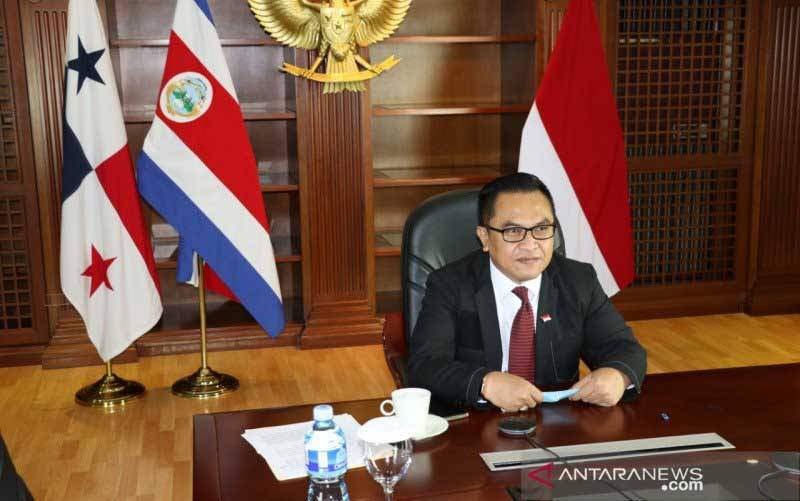 Duta Besar RI untuk Panama Sukmo Harsono berbicara dalam "Virtual Roundtable Discussion on International Collaboration in Higher Degree Education Indonesia-Panama-Costa Rica", Jumat (5/2/2021). (foto : ANTARA/HO-KBRI Panama City)