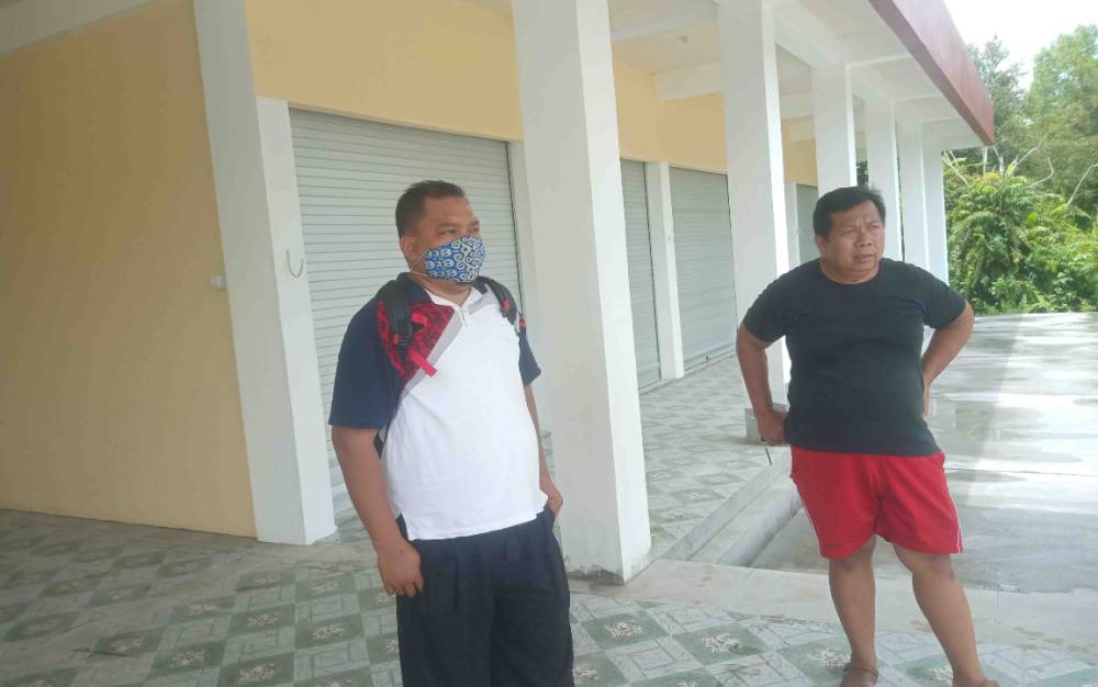 Lurah Kereng Bangkirai Tinjau Bangunan Pasar