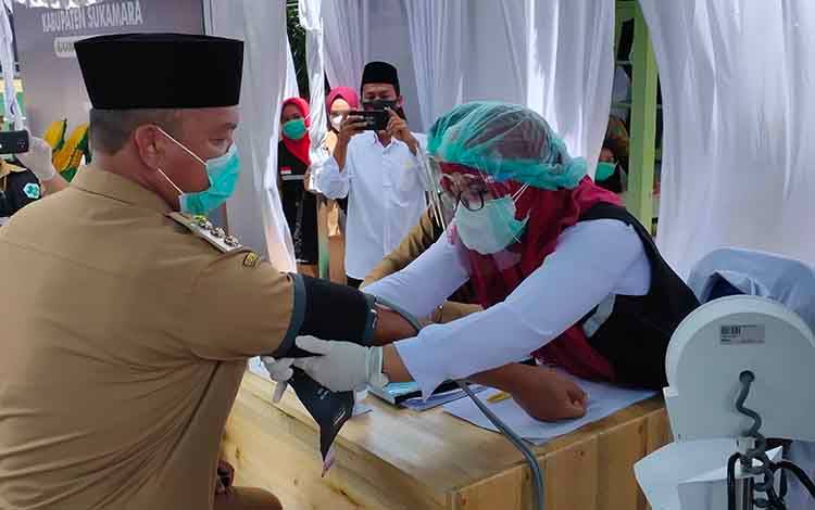 Dinkes Sukamara Terus Pantau Penerima Vaksin Covid-19