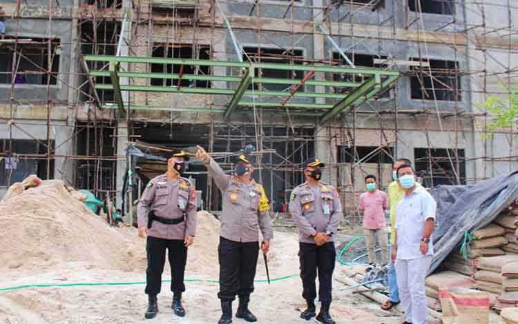 Kapolda Terus Tinjau Progres Gedung Paviliun RS Bhayangkara Palangka Raya