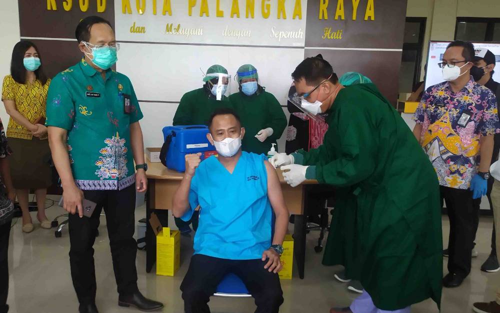 Pejabat Publik Hingga Pengemudi Ojol Jadi Target Penerima Vaksin Tahap 2