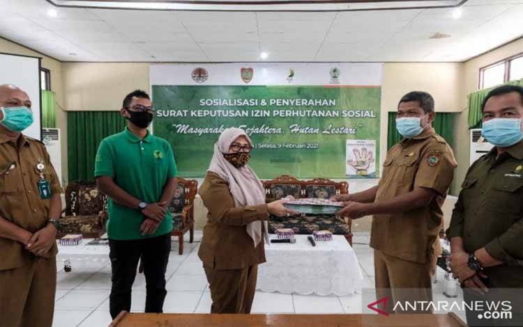 Pemerintah Keluarkan 18 SK Pemegang Izin Perhutanan Sosial