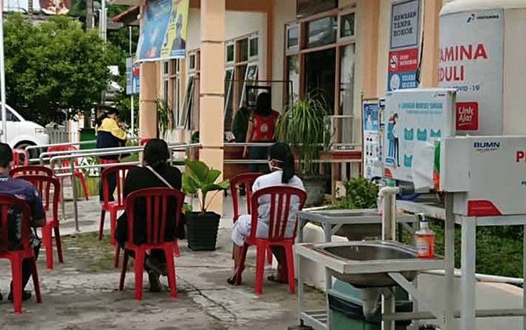 Satgas Daerah Diminta Tegas Tindak Pelanggar Prokes