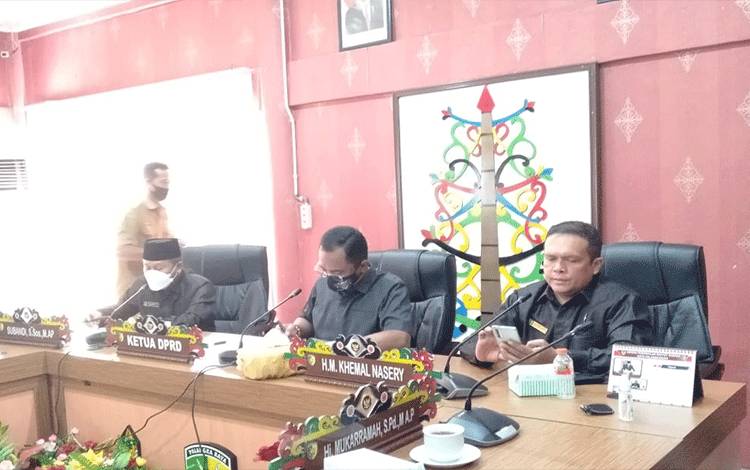 DPRD Palangka Raya Gelar Paripurna Bahas LHP BPK Tekait Penanganan Covid-19