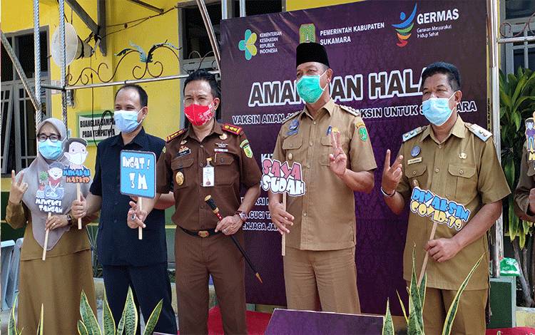 Bupati Sukamara Bersama Unsur Forkipimda Lakukan Vaksinasi Covid-19 Tahap Dua?
