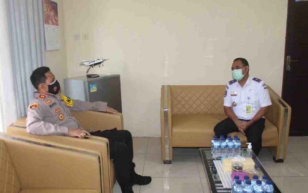 Kapolres Seruyan Pererat Komunikasi dengan Kepala Bandara Kuala Pembuang