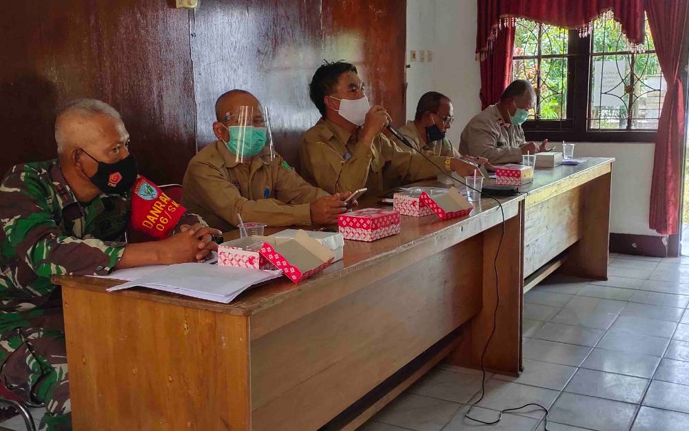 Kecamatan Sukamara Sosialiasikan PPKM Skala Mikro kepada Desa