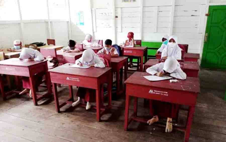 Salah satu madrasah?melakukan proses belajar mengajar tatap muka dimasa pandemi Covid-19