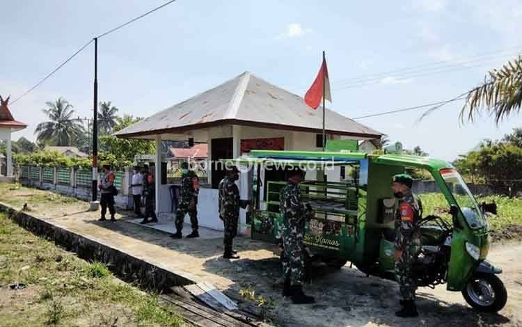 Gunakan Sikomos, Koramil 1014 - 02/Kumai Himbau Warga Disiplin Prokes