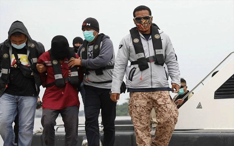 Densus 88 Tangkap Tiga Terduga Teroris di Kalbar