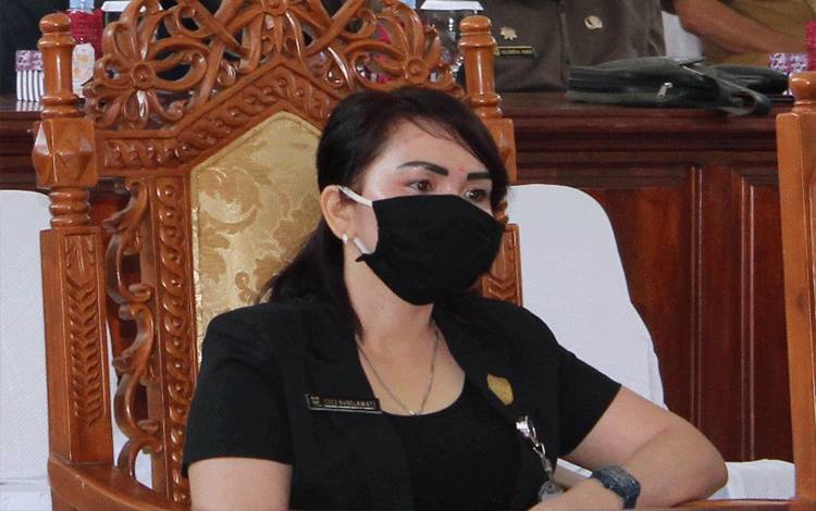 Anggota DPRD Gunung Mas Sebut Pendampingan Orang Tua Penting Selama BDR