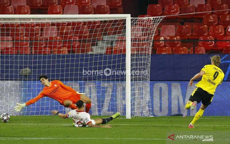 Dua Gol Haaland Antar Dortmund Pecundangi Sevilla