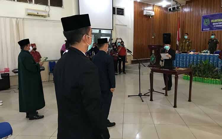 1 Kepala Dinas, 1 Sekretaris Dinas, dan 2 Camat di Pemkab Kapuas Dilantik