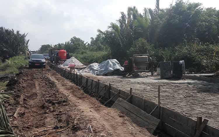 Masyarakat Jelai Harapkan Jalan Tahun Ini Nyaman Dilalui