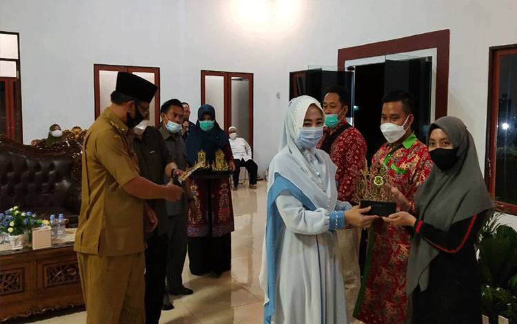 Kontingen Katingan Kuala Terbaik Seleksi Bintang Vokalis Qasidah 2021