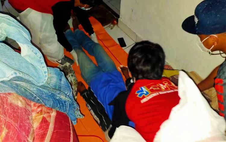 Seorang Pria Tewas Gantung Diri di Dalam Puskesmas Flamboyan Bawah