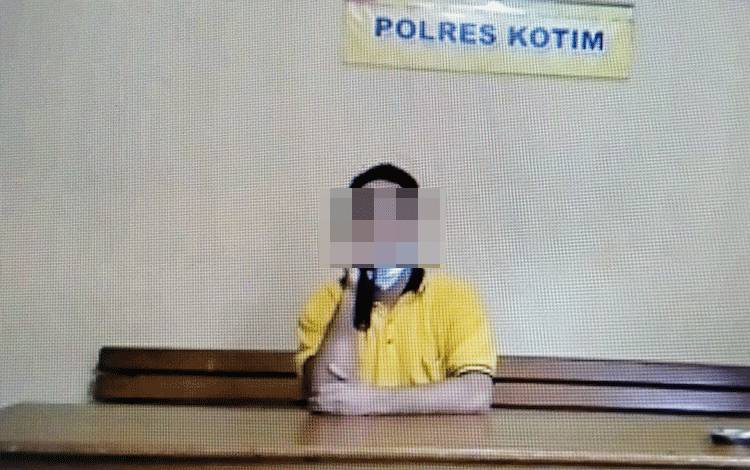 Nafsu dengan Bocah 9 Tahun Setelah Lama Berpisah Sama Istri