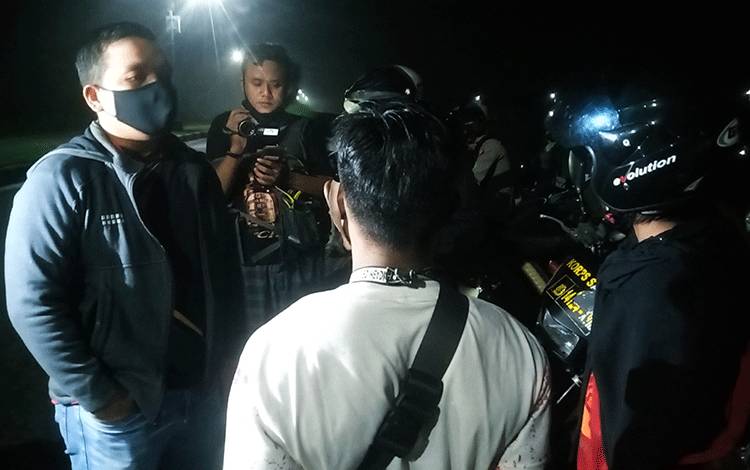 Racik Obat Keras, 2 Pemuda Ini Diamankan Polisi
