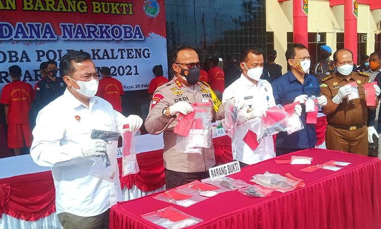 Polda Kalteng Musnahkan 760 Gram Sabu dari Belasan Tersangka