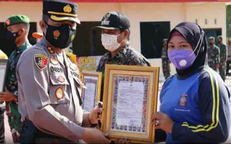 Polres Barito Utara Apel Gabungan Penandatangan Maklumat Kapolda Kalteng