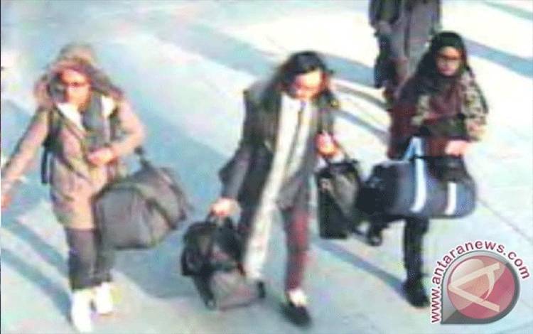Perempuan Warga Negara Inggris Gabung ISIS Dilarang Pulang