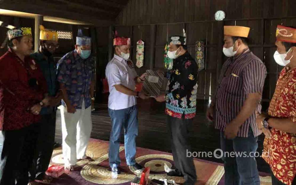 Jadi Plt Ketua DAD Kobar, Ahmadi Riansyah Ajak Seluruh Tokoh Adat Dayak Tingkatkan Sinergi