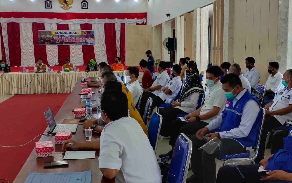 Pemkab Sukamara saat menggelar rapat di aula bupati Sukamara.