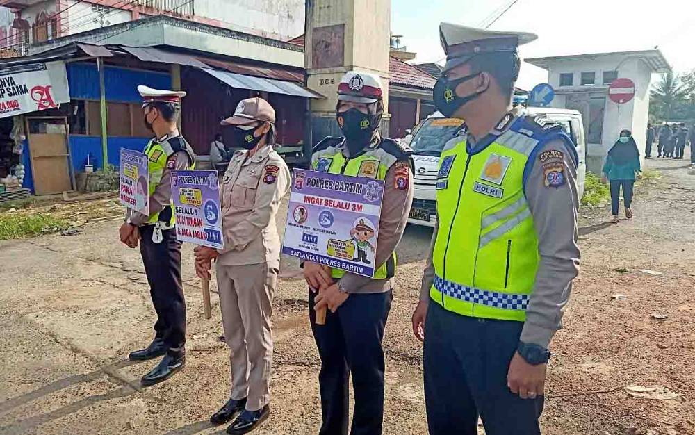 Satlantas Polres Bartim Selingi Gatur dengan Kampanye Protokol Kesehatan