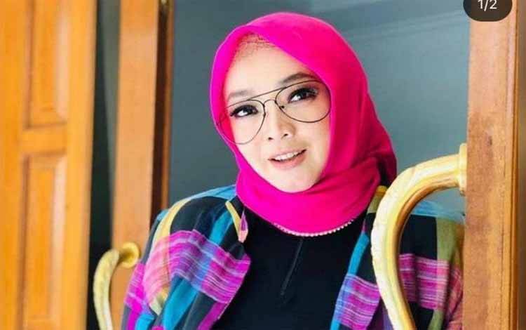 Presenter Rina Gunawan Meninggal