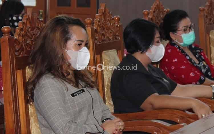 Anggota DPRD Kabupaten Gunung Mas, Nomi Aprilia.