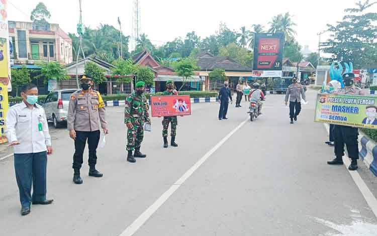 Personel Gabungan Gelar Operasi Yustisi Covid-19 di Kecamatan Teweh Tengah