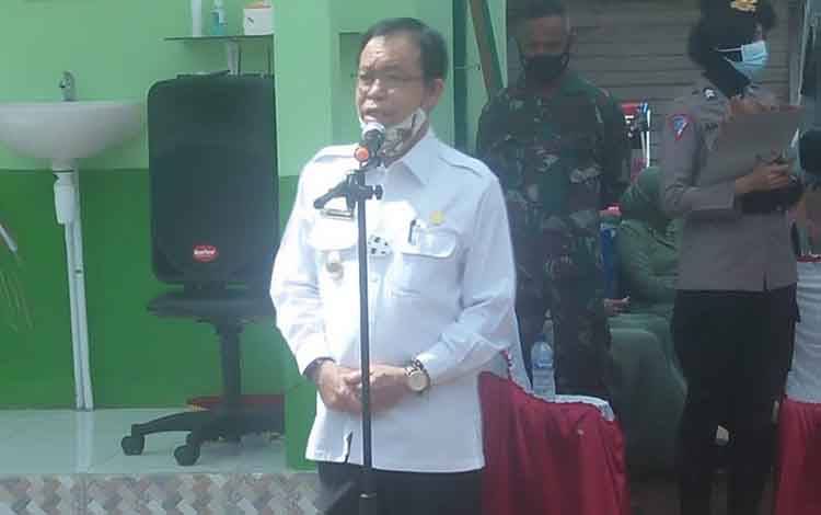 Bupati Katingan Sakariyas menyampaikan sambutan pada peresmian pos Babinsa Kereng Pangi