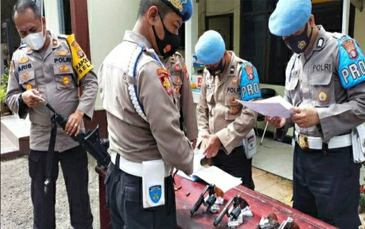 Sipropam Polres Kapuas Gelar Operasi Gaktiblin, Cek Senpi Personel Polsek Selat