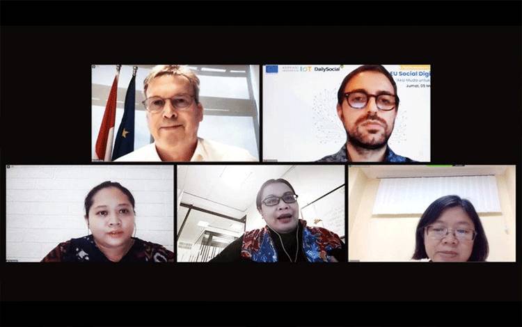 Pembicara dan dewan juri dalam acara puncak EU Social DigiThon 2021 yang digelar virtual, Jumat (5/3/2021). (ANTARA/HO)
