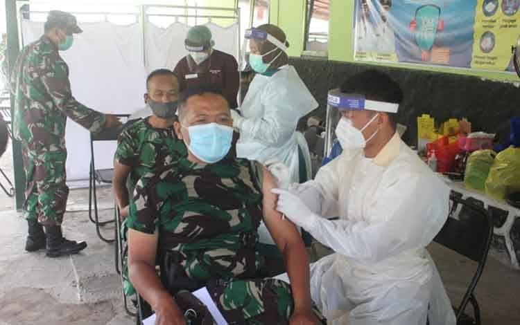 Prajurit Kodim 1016 Palangka Raya Mulai Disuntik Vaksin Covid-19