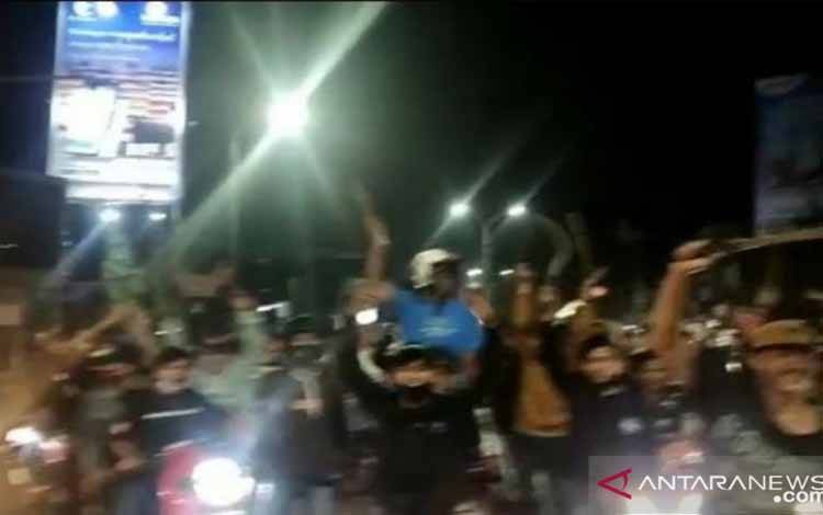 Polisi Selidiki Video Puluhan Pemuda Membawa Celurit