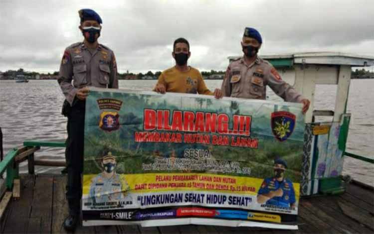 Personel Satpolair Polres Kapuas Gencar Imbau Warga Cegah Karhutla