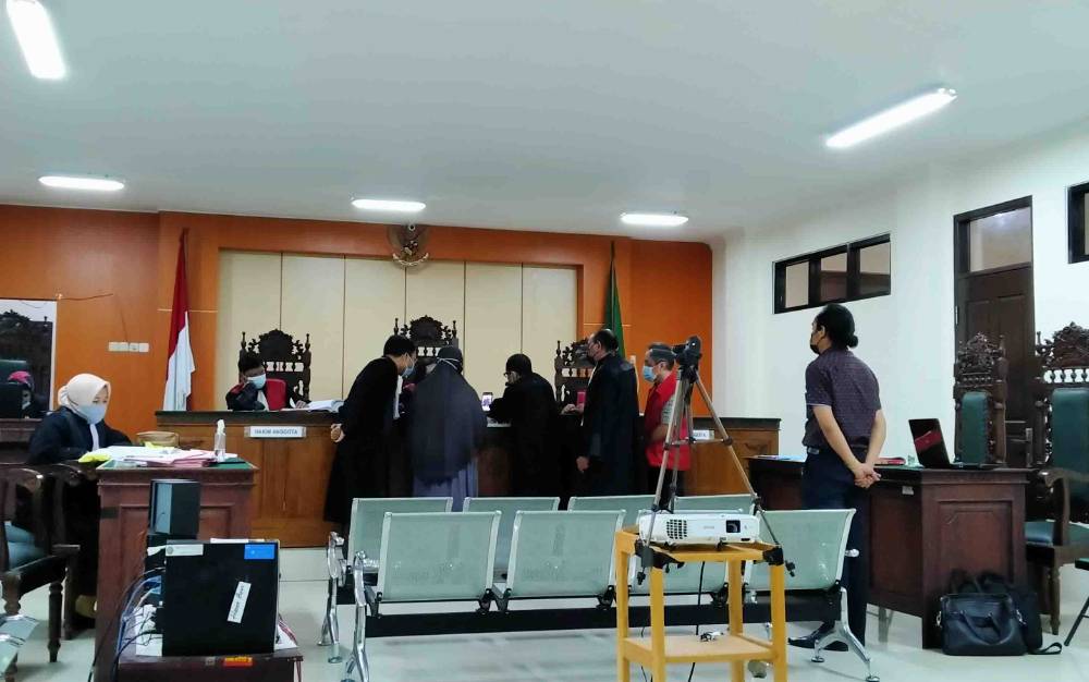 Terdakwa Acin Sempat Sebut Istri Sirinya Tewas Loncat Dari Mobil