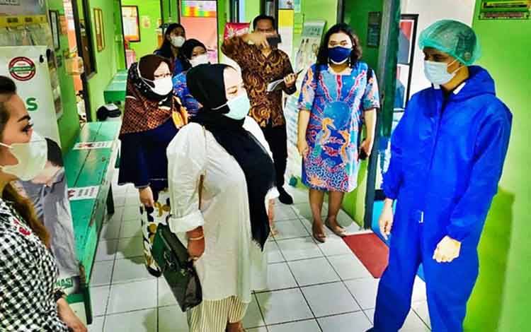 Waket III DPRD Kalteng Apresiasi Pelaksanaan Vaksinasi Covid-19 di Puskesmas Selat
