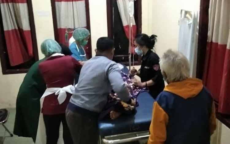 Cepat Tanggap, Tim PSC 119 Pemkab Lamandau Jemput Pasien Stroke Warga Tangga Batu