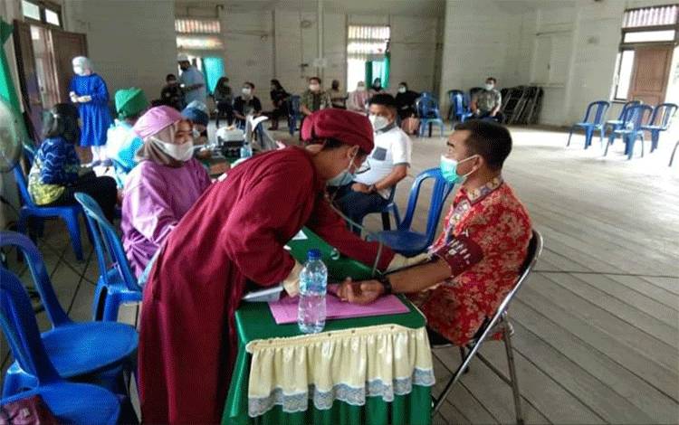 60 Warga Katingan Tengah Jalani Vaksinasi Covid-19