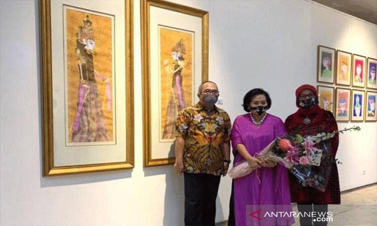 Sasya Tranggono Pamerkan Lukisan Wayang di Singapura
