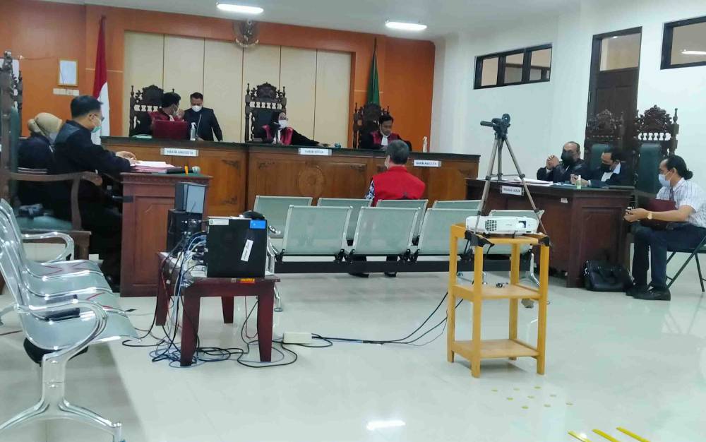 Sidang kasus pembunuhan dengan terdakwa Bong Hiun Tjin alias Acin