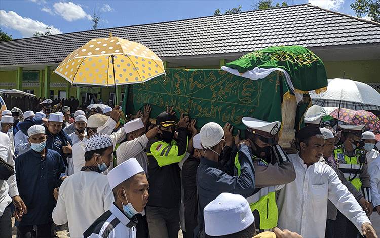 Bupati Kotim Berduka Atas Wafatnya KH Khairul Anwar