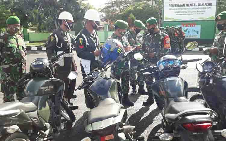 Tegakkan Disiplin dan Tatib Prajurit, Kodim 1013 Muara Teweh Gelar Pemeriksaan Kelengkapan Kendaraan Dinas