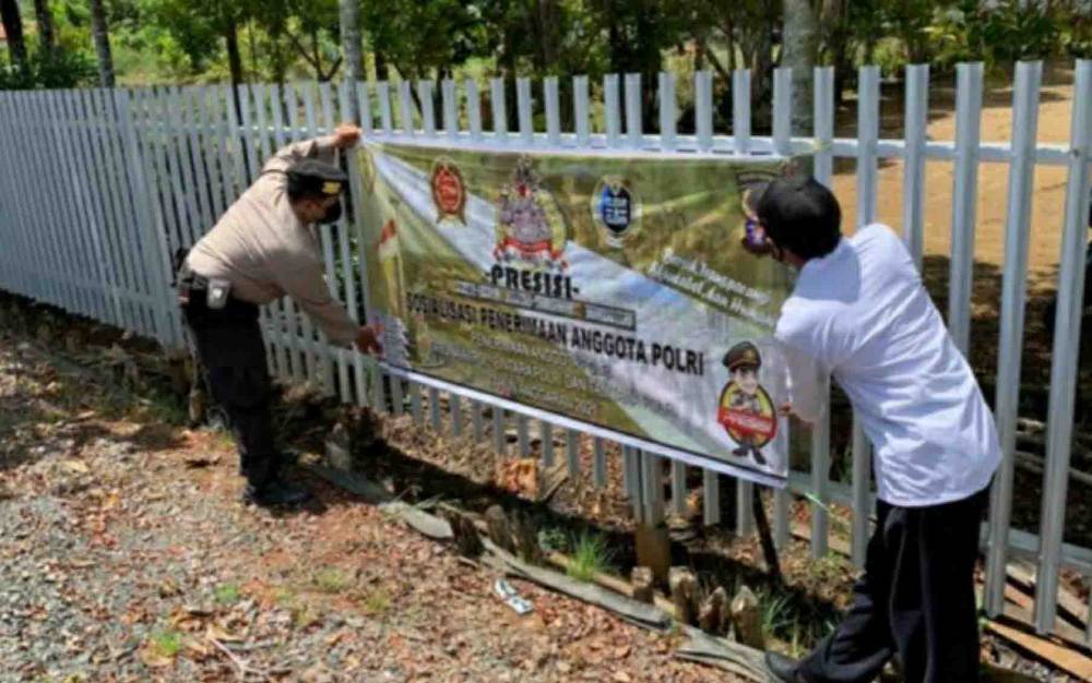 Polsek Kapuas Barat Sosialisasi Penerimaan Polri ke Sekolah