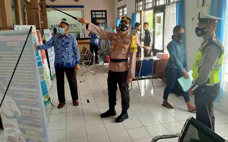 Kapolres Seruyan Cek Pelayanan Samsat Kuala Pembuang