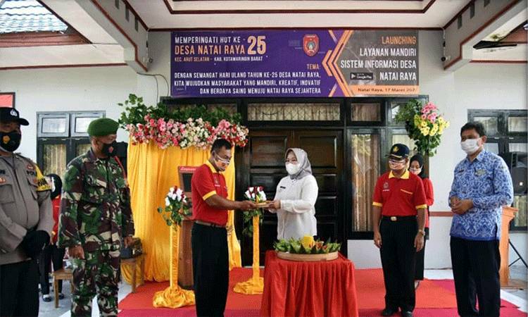 Hari Jadi ke-25, Bupati Kobar Apresiasi Launching Aplikasi Pelayanan Mandiri Desa Natai Raya