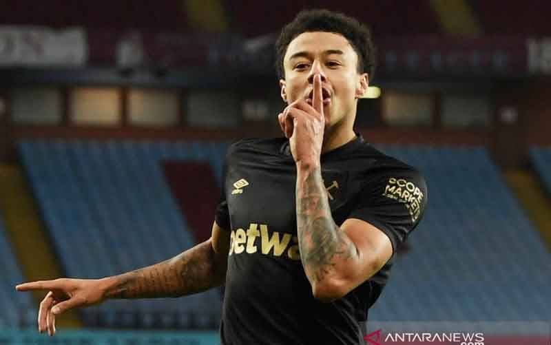 Lingard Dipanggil Kembali ke Timnas Inggris, Alexander - Arnold Dicoret